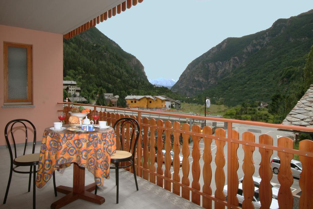 Hotel Dama Bianca Valtournenche Cameră foto